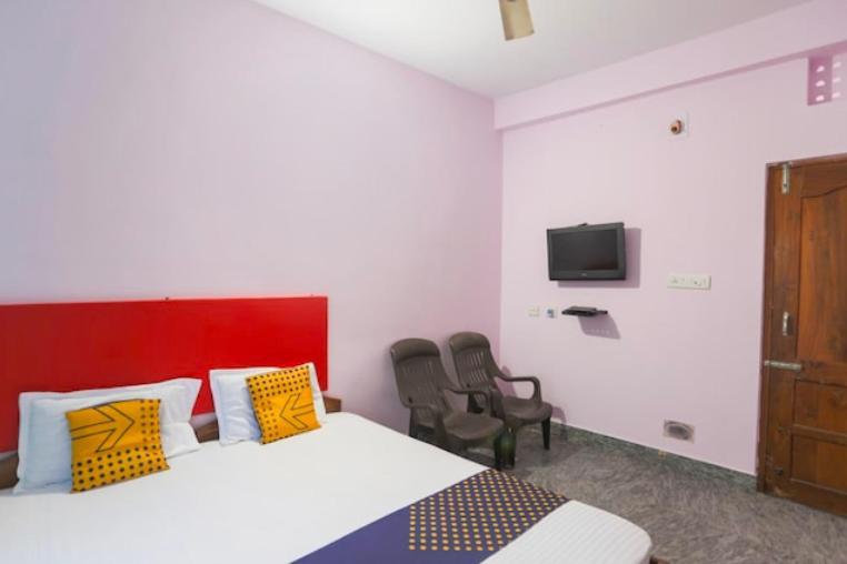 Hotel Alaka Purî Extérieur photo